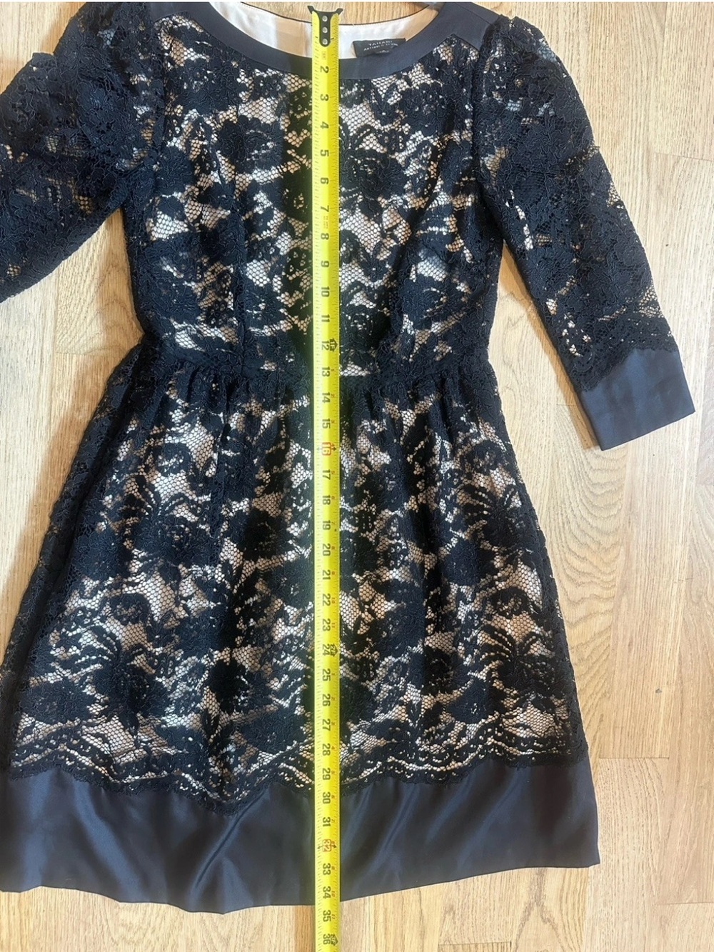 Tahari Arthur S. Levine NWOT Black Lace Fit & Flare Dress Size 0 Cocktail LBD - Picture 5 of 9